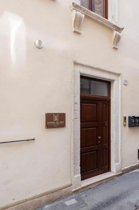 فندق Dimora Del Sole - Civico 13 LʼAquila المظهر الخارجي الصورة